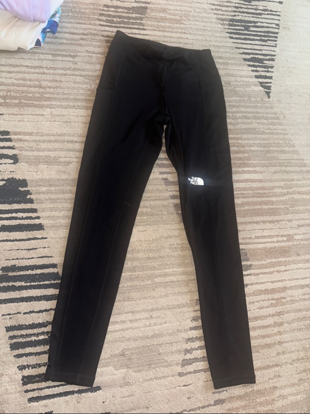 The North Face Black Logo Leggings size small